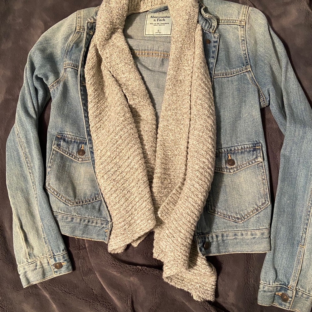 Abercrombie and Fitch Jean Jacket with Grey scarf